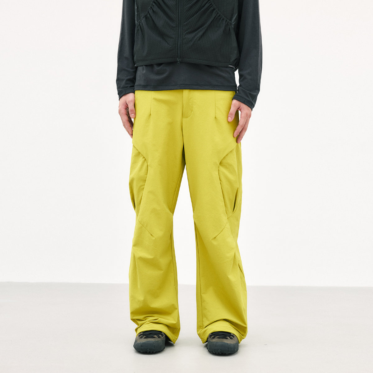 Urban Flow Curved Cargo-Pocket Shell Pants
