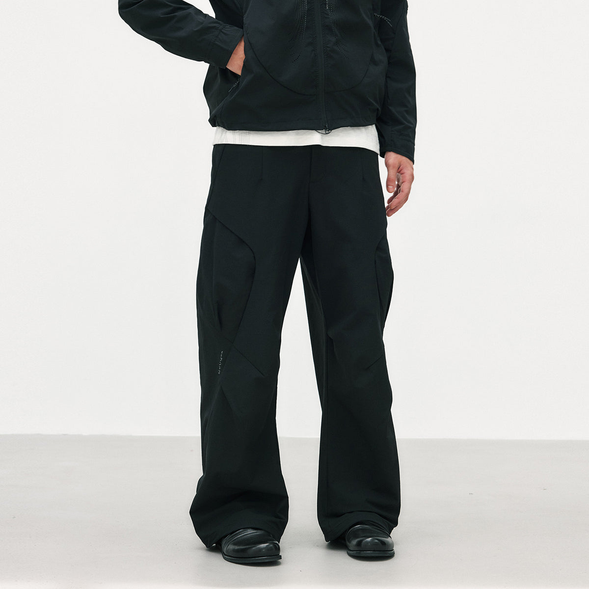 Urban Flow Curved Cargo-Pocket Shell Pants