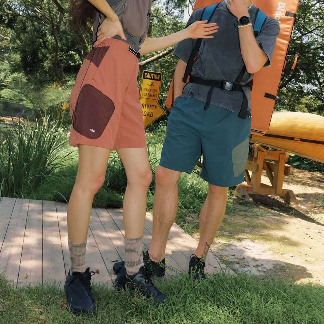 Contrast Pocket Knee Length Shorts