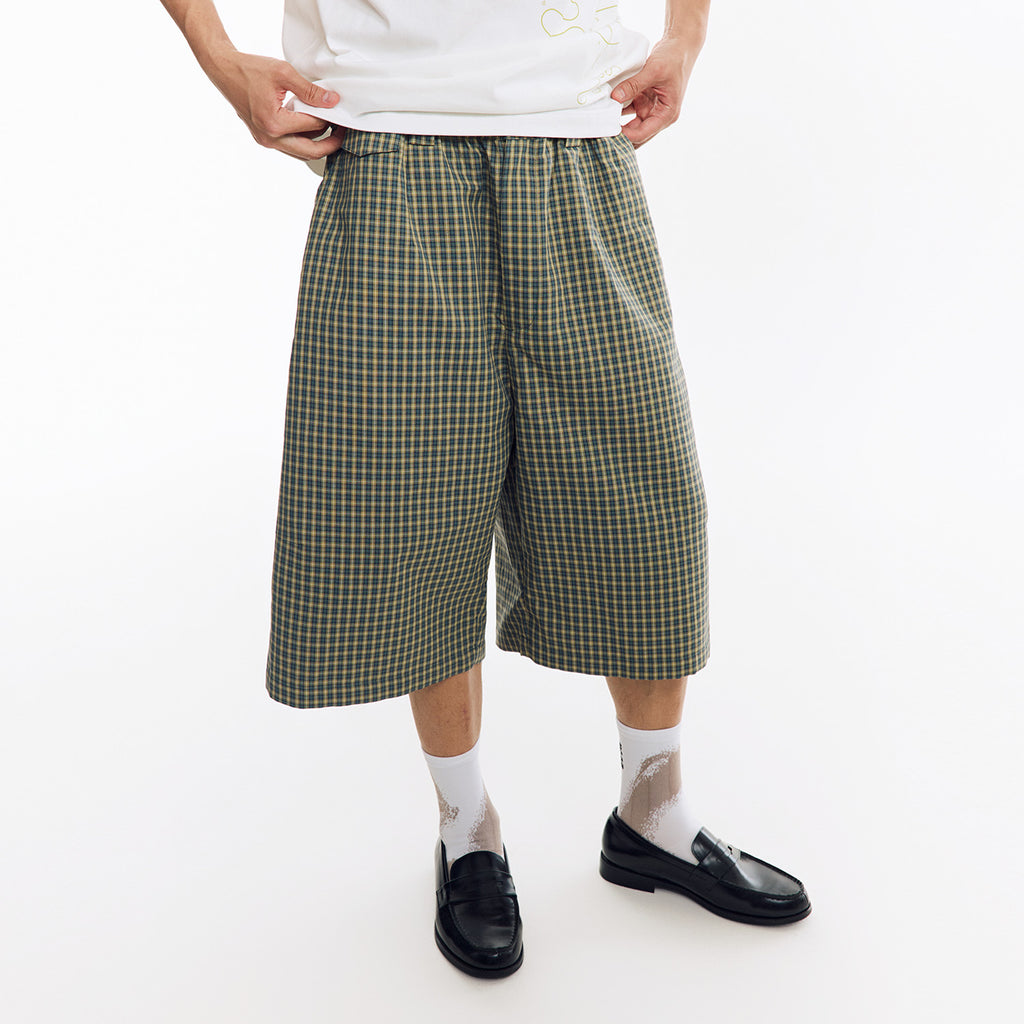 Loose Fit Plaid 6/10 Length Capri Pants
