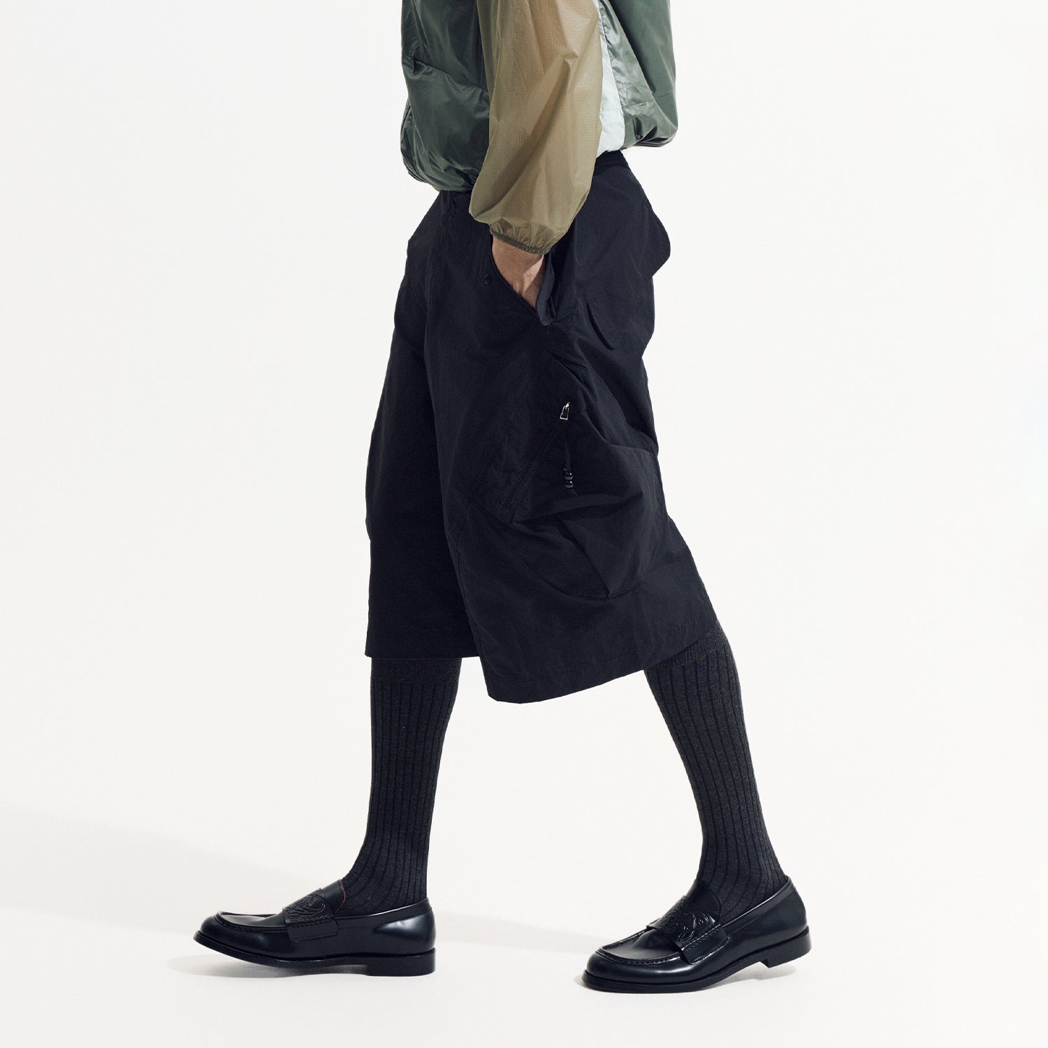 Curved Capri Pants