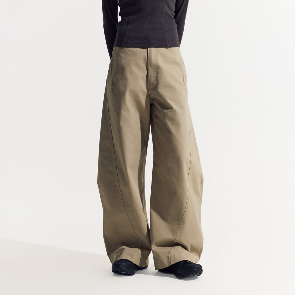 Loose Curved Pants