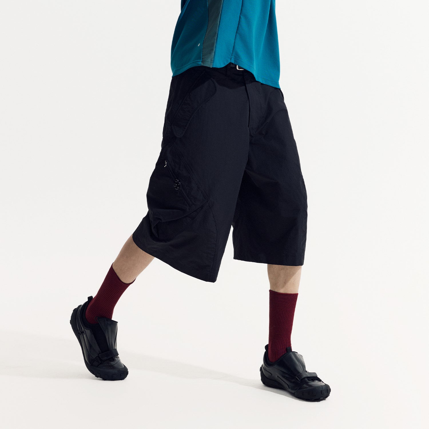 Curved Capri Pants